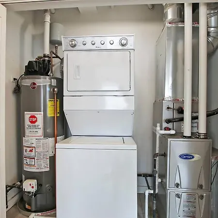 1Br Prime And Comfy Apt With In-Unit Laundry - Lake 302